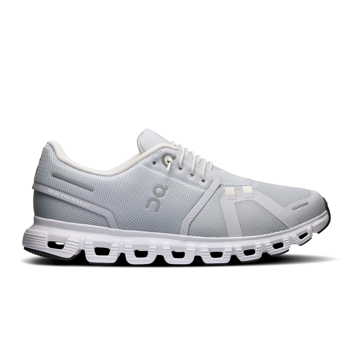 On Running Women's Cloud 6 in Glacier/White