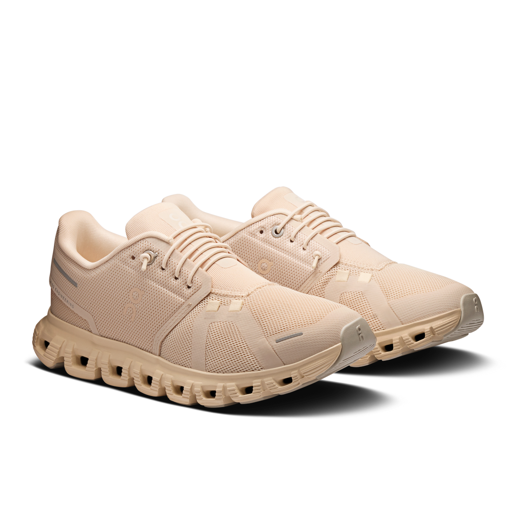 On Running Women's Cloud 6 in Sand/Sand