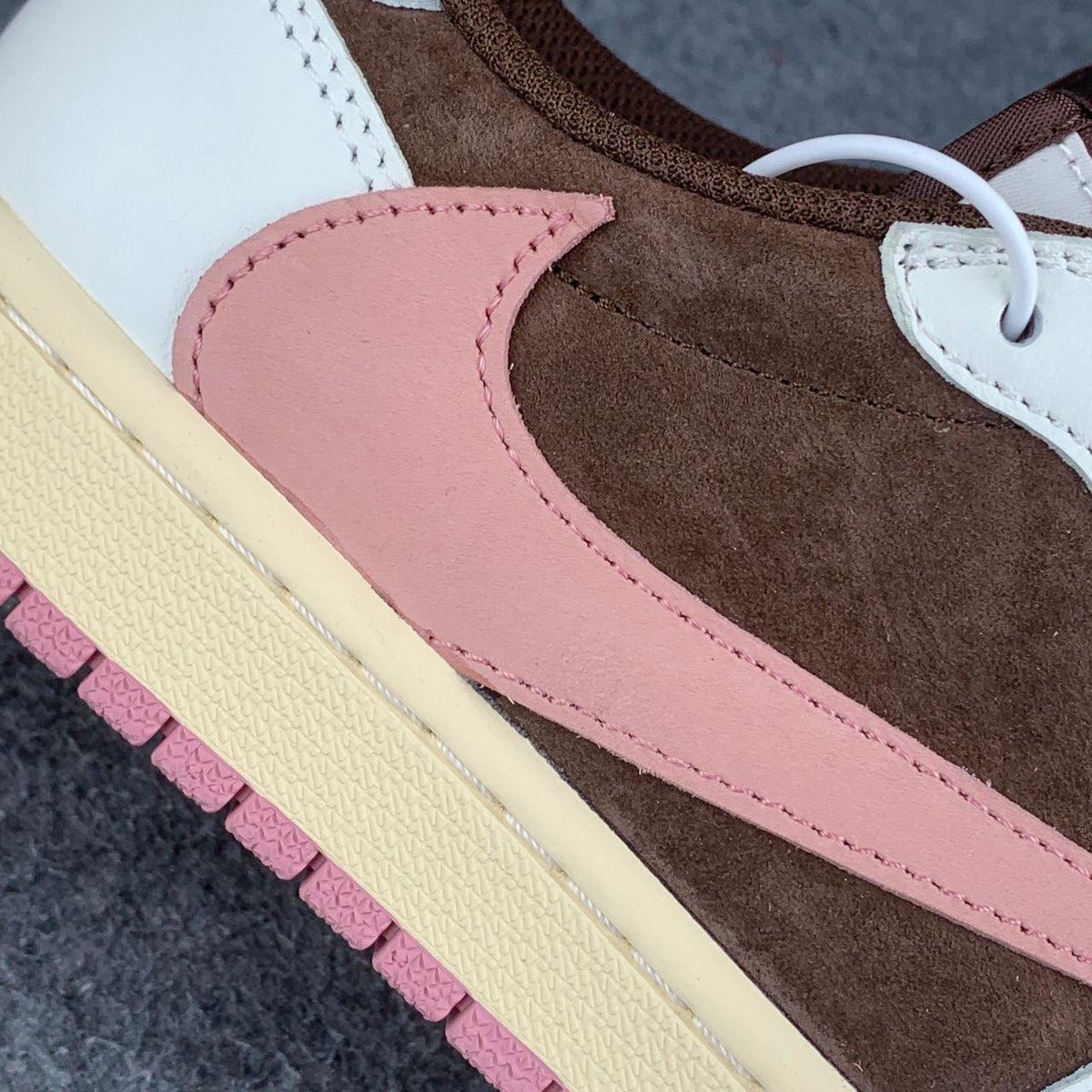 (Custom) Travis Scott x Air Jordan 1 Low OG Wmns 'Dark Pony'