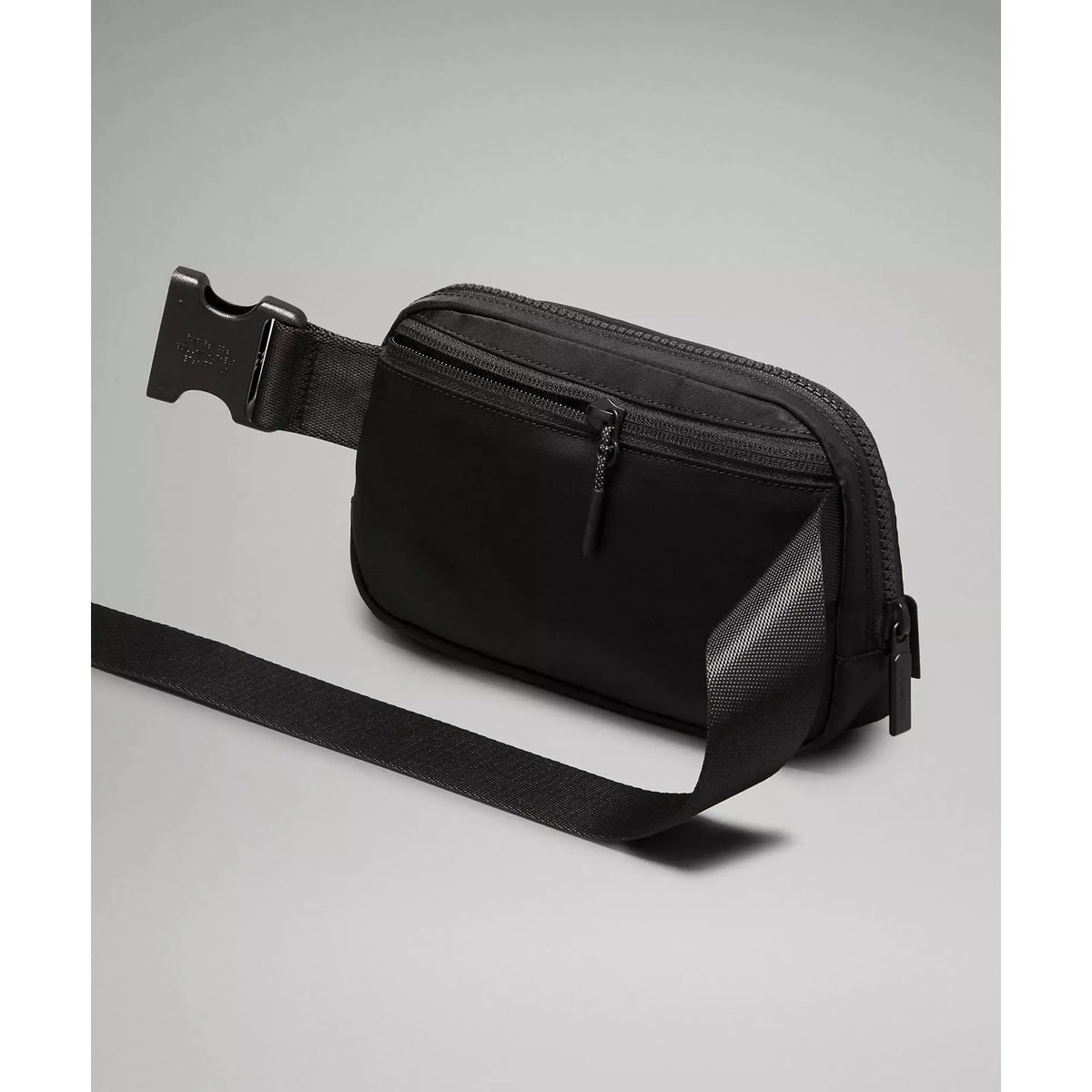 Lululemon Everywhere Belt Bag 1L